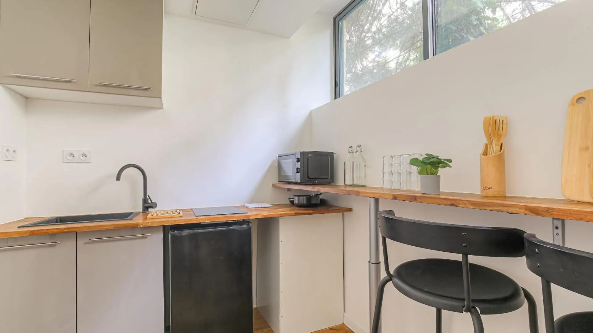 Cosy Et Calme Ideal Deplacement Pro Lyon 0*,  France